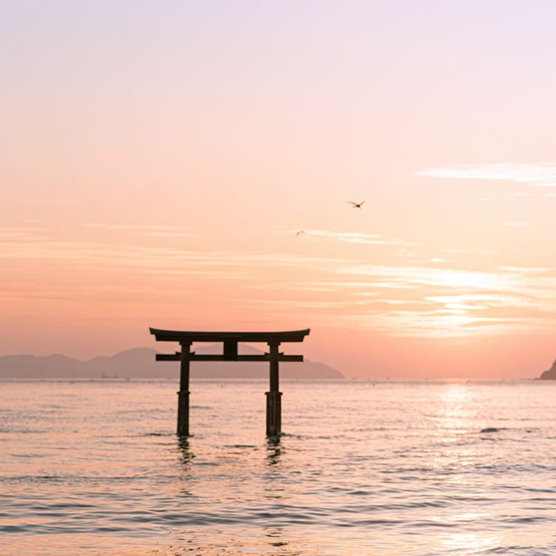 海の鳥居のフリー素材